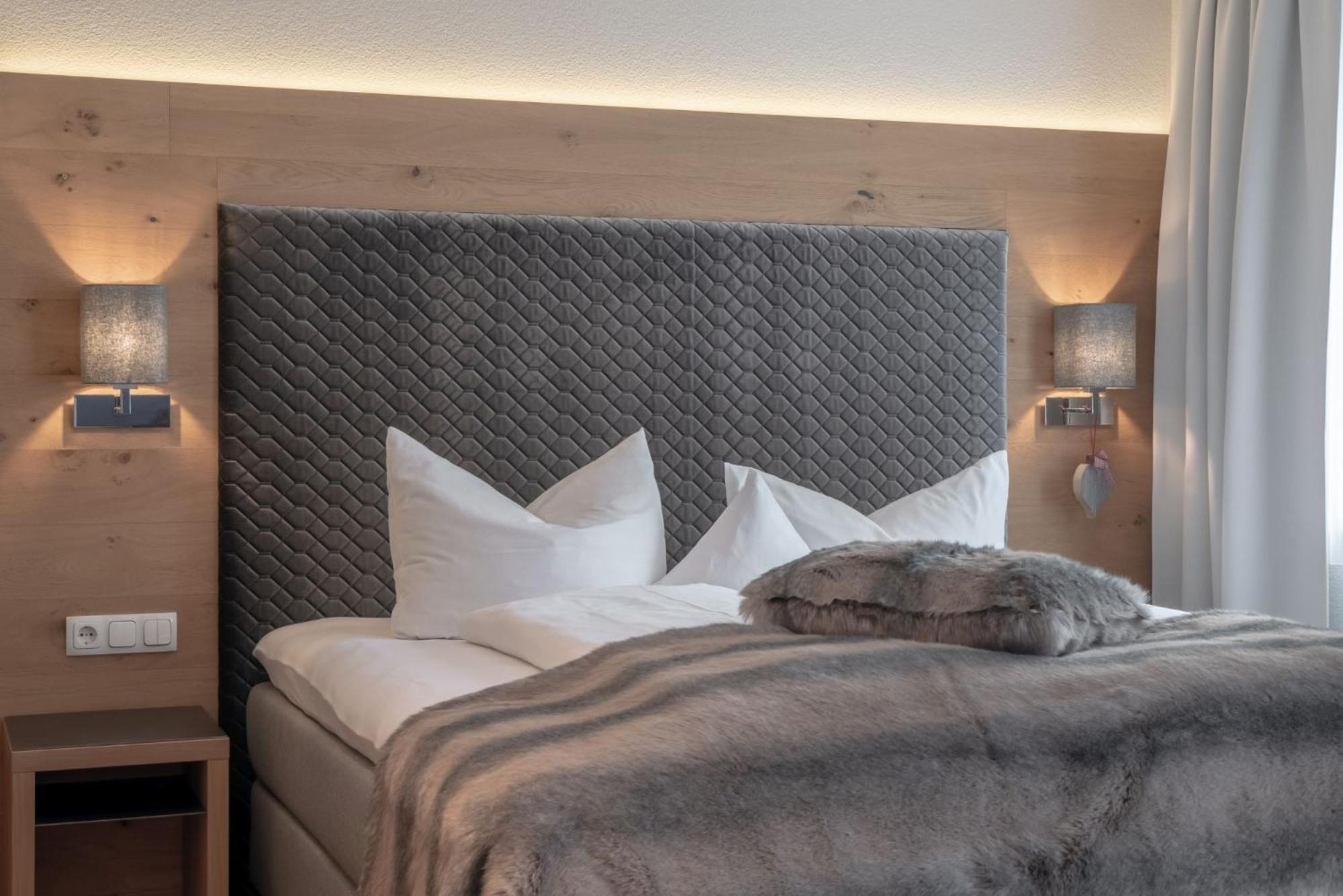 Post Hotel Paznaun 시 외부 사진