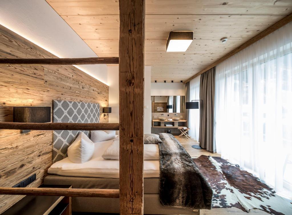 Post Hotel Paznaun 시 외부 사진